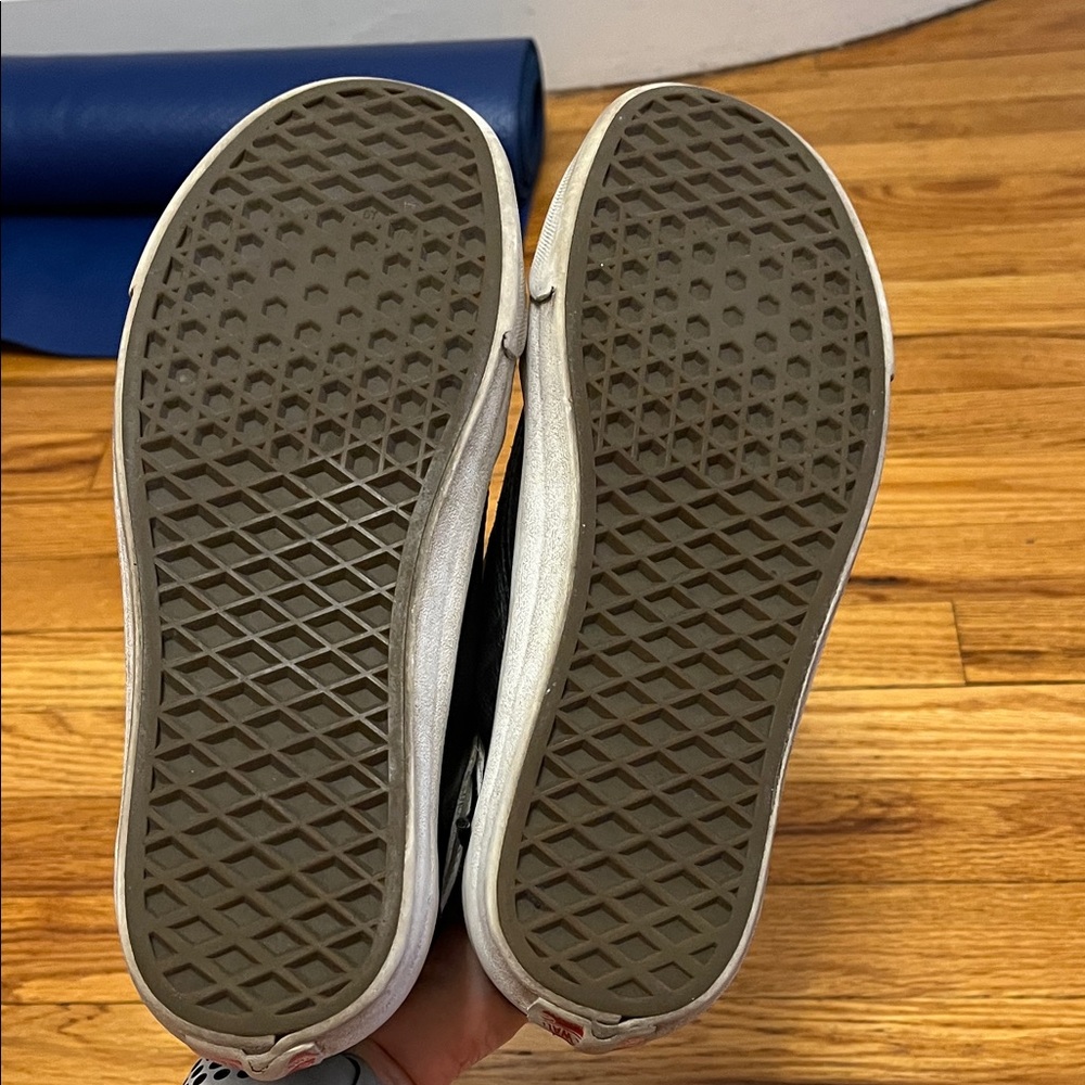 Vans Old Skool Black Sneakers - Picture 4 of 7